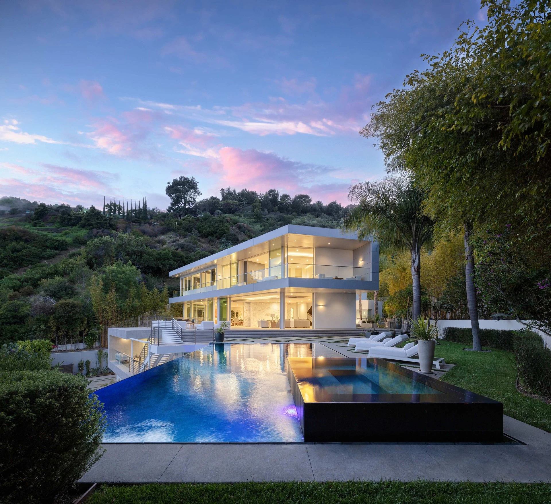 A 16 años de la muerte de Brittany Murphy y a 15 de la de su viudo: qué fue de la mansión "embrujada" en la que vivían