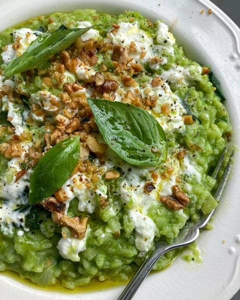Risotto verde con espinaca: receta fácil y cremosa paso a paso