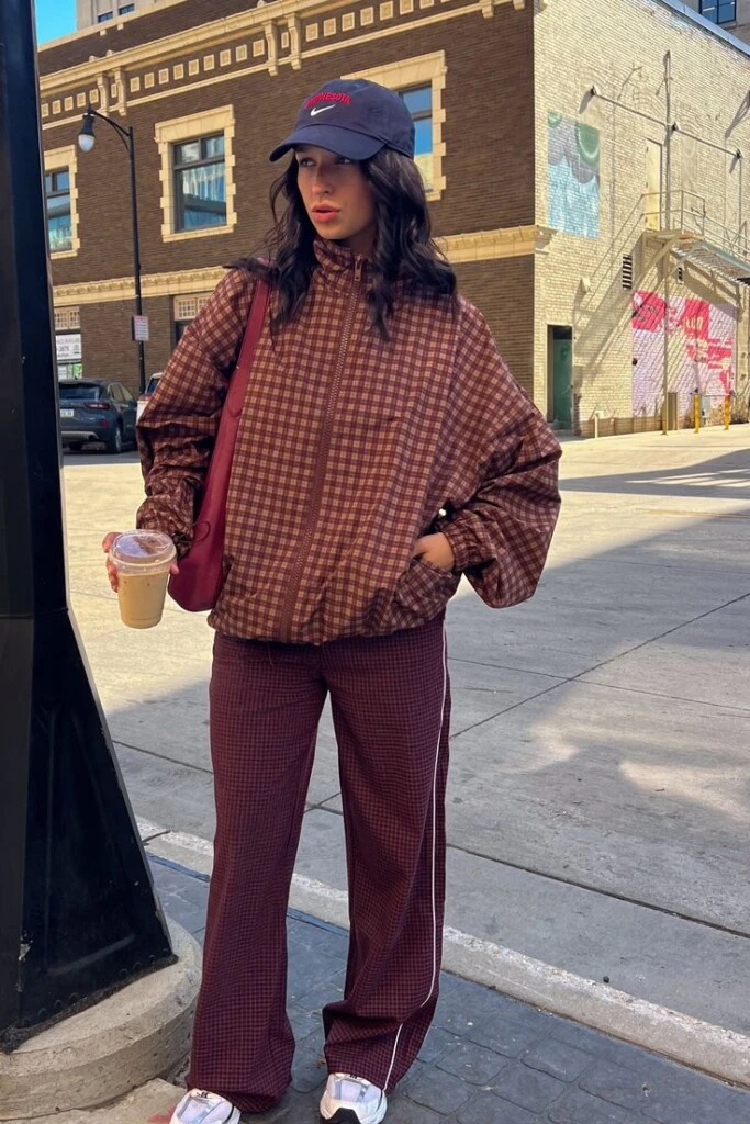 Existen diferentes versiones de las funnel-neck jackets.