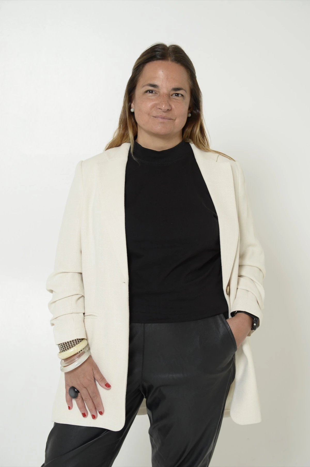 Analía Cervini es diseñadora industrial y doctora en diseño por la Universidad de Buenos Aires. 