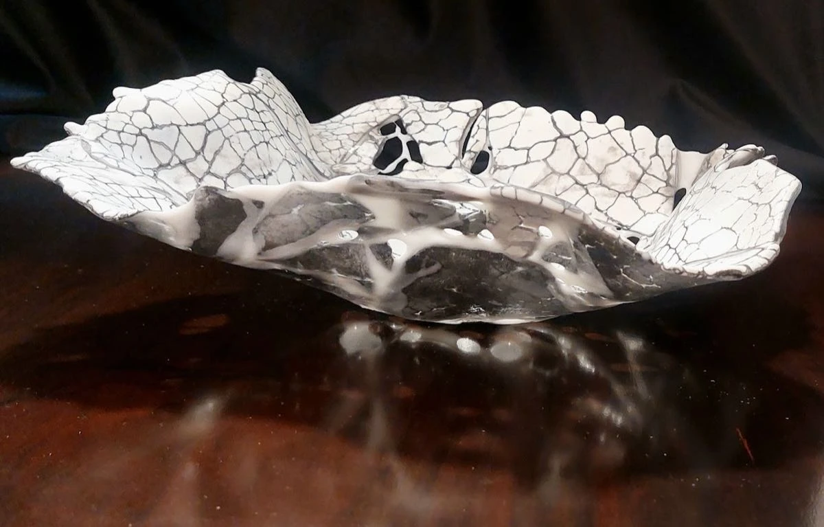 Las obras de vidrio funcionan como puntos focales. 