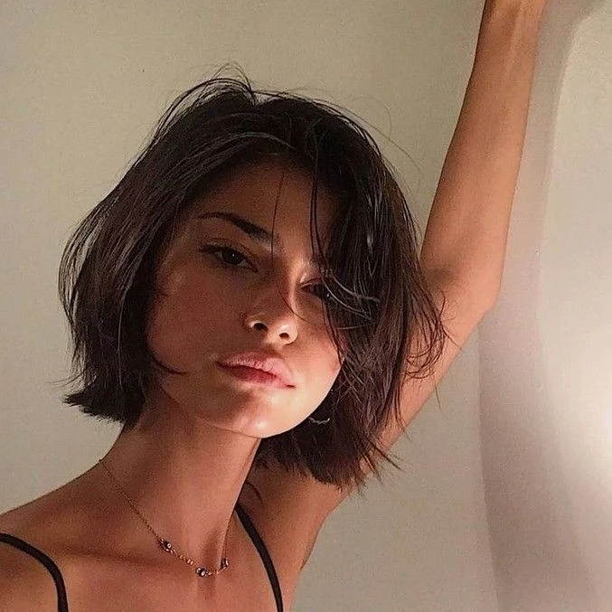 5 cortes de pelo corto en capas que renuevan el look y suman volumen