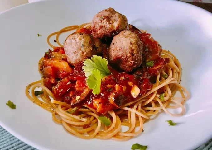 Cómo preparar fideos con albóndigas: la receta clásica de La dama y el vagabundo

