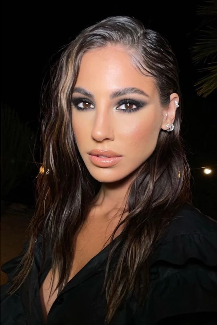 Tendencias de pelo 2026: el regreso de los peinados románticos y simples