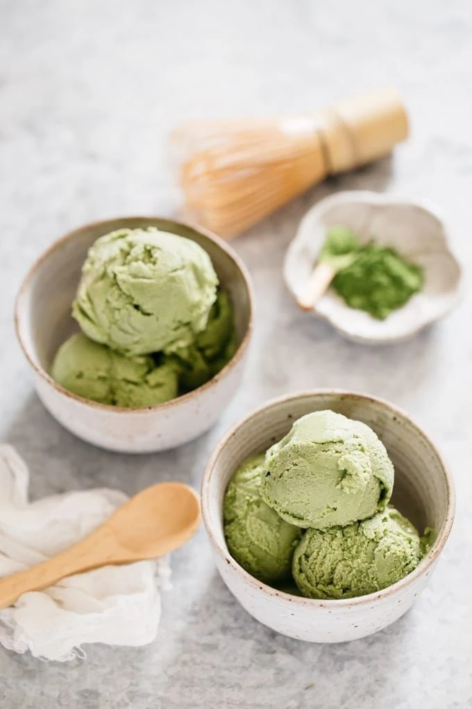 El helado de matcha es una delicia.