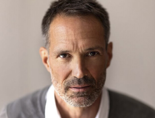 "Durante 35 años ese recuerdo no existió": Ale Lacroix habló del abuso sexual que padeció a los 16 años