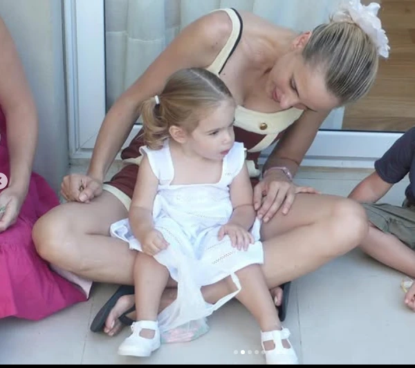 Julieta Cardinali saludó a su hija Charo con un emotivo posteo en sus redes sociales.