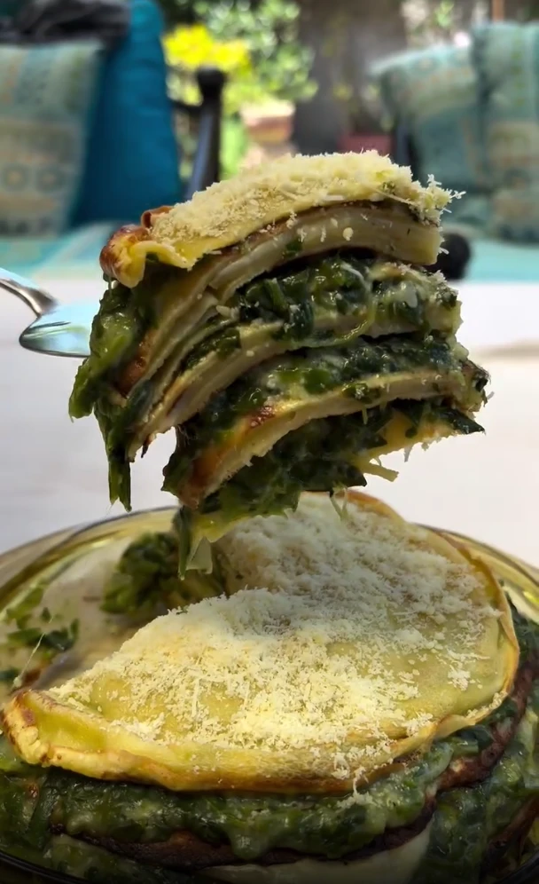 Torta de panqueques de espinacas