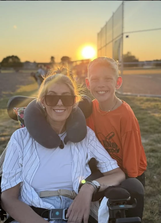 Murió Sara Bennett, la influencer que anunció su propia muerte tras ser diagnosticada con ELA