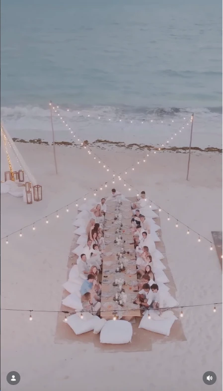 Pampita celebró sus 48 años con una noche mágica frente al mar