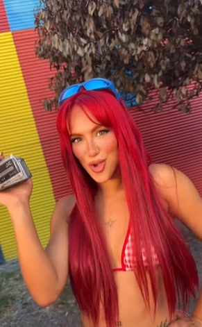 El cambio de look de Flor. Foto: captura.