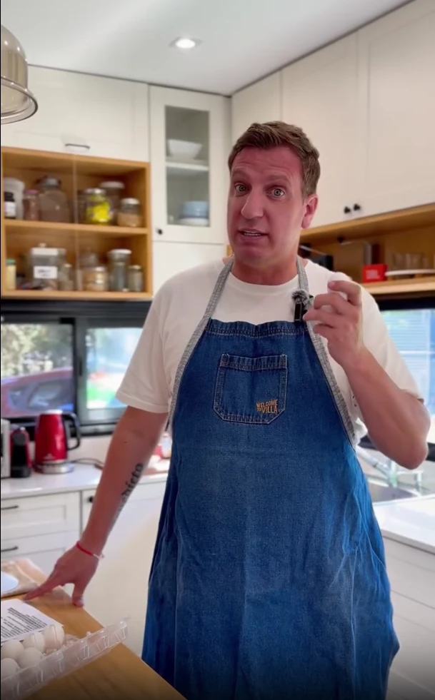 El truco de Maxi López para revivir el pan duro que aprendió en MasterChef