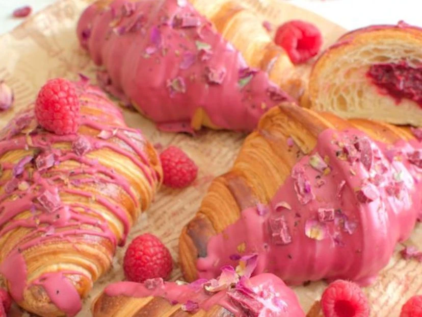 Croissant relleno: una receta con crema de frambuesa