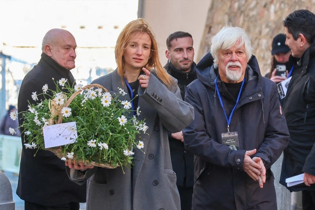 Funeral de Brigitte Bardot miles de personas despidieron a la icónica actriz en Saint-Tropez
