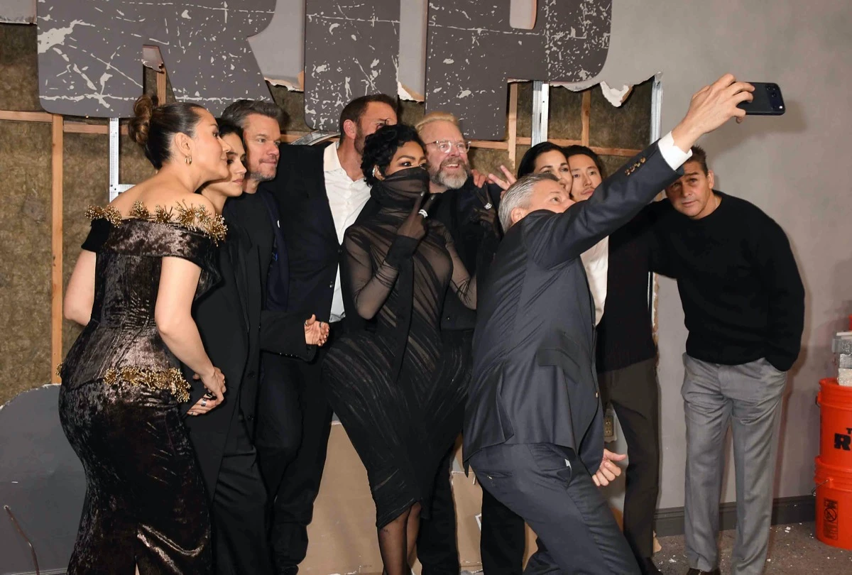 Así están Isabella, Gia y Stella, las hijas de Matt Damon y Luciana Barroso que recorrieron la red carpet en el estreno de The Rip