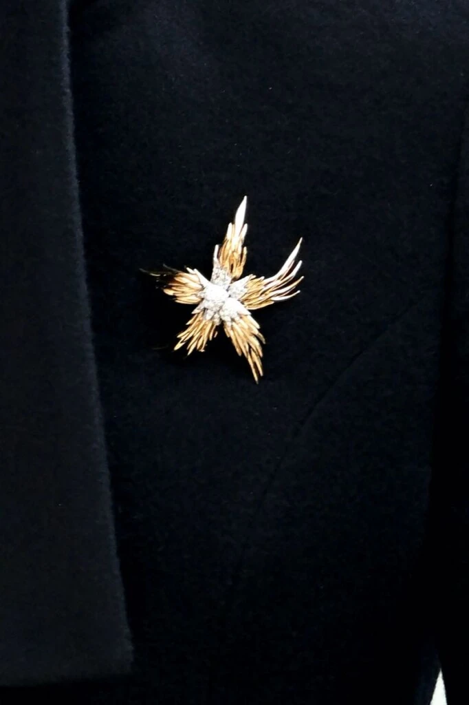 La princesa Charlène adelantó cuál será el abrigo estrella del invierno 2026.