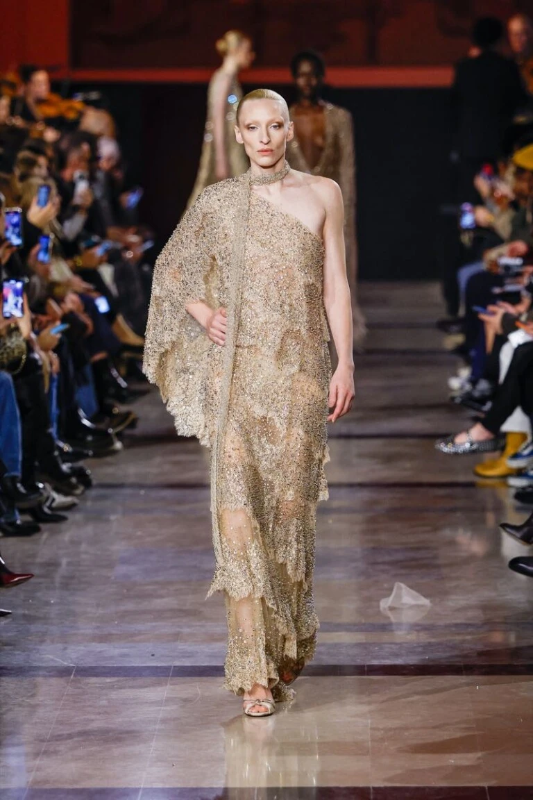 Desfile Elie Saab, colección Haute Couture primavera verano 2026