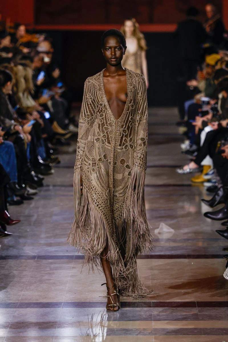 Desfile Elie Saab, colección Haute Couture primavera verano 2026