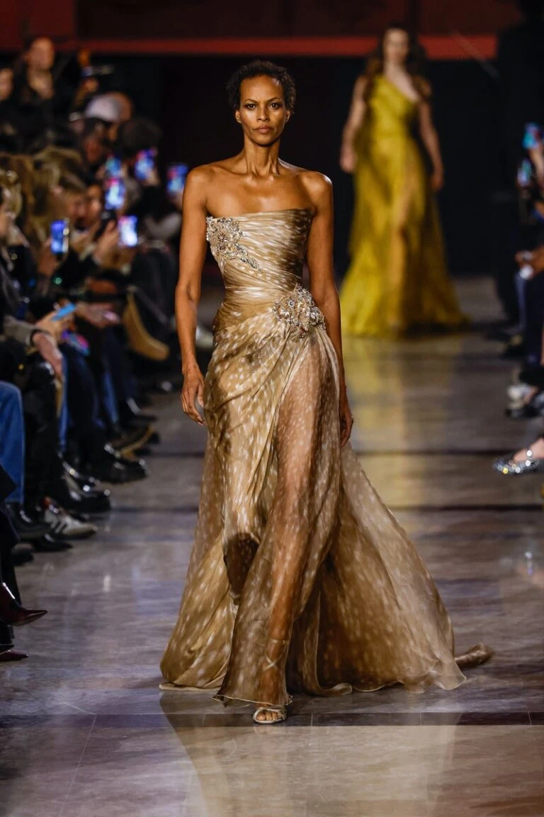 Desfile Elie Saab, colección Haute Couture primavera verano 2026