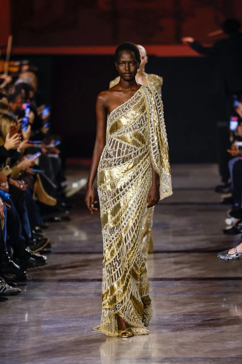 Desfile Elie Saab, colección Haute Couture primavera verano 2026