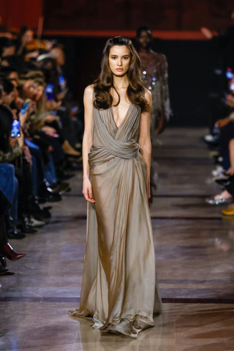 Desfile Elie Saab, colección Haute Couture primavera verano 2026