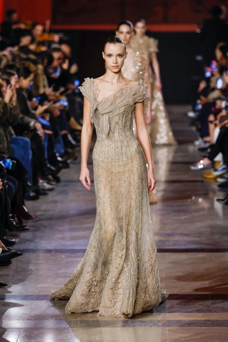 Desfile Elie Saab, colección Haute Couture primavera verano 2026