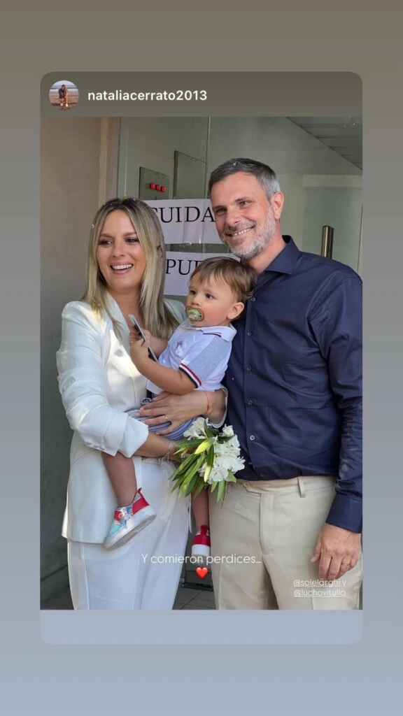 El pequeño Dante acompañó a sus padres recién casados en la celebración.