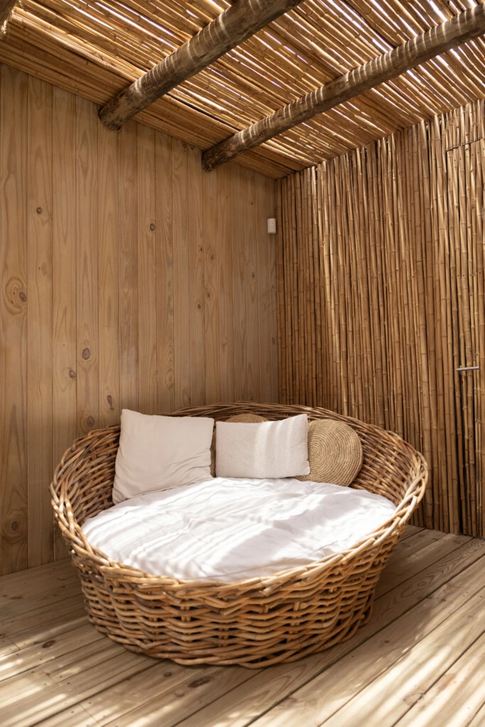 el centro se estructura sobre tres pilares fundamentales —activación, purificación y descanso— diseñados para promover el bienestar físico, emocional y mental de manera holística.