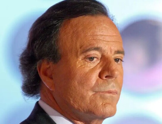 "Era su esclava": se conocieron los testimonios de las ex empleadas de Julio Iglesias, acusado de abuso sexual