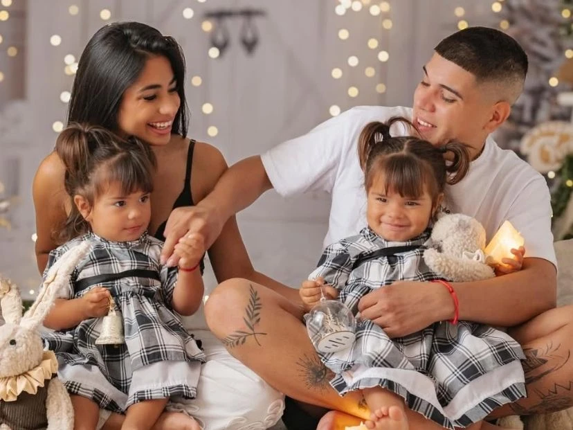 Las estrictas condiciones de Daniela Celis y Thiago Medina para buscar una niñera para sus gemelas