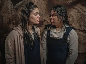 De las cenizas: bajo tierra