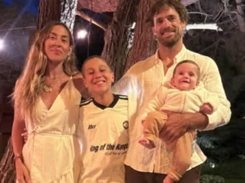 Jimena Barón mostró por primera vez la carita de su hijo Arturo.