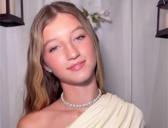 La tendencia rocker chic que se impone en los cumpleaños de 15: así fue el look de Allegra Cubero