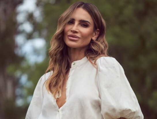 María Vázquez confirma que las polleras largas son la prenda más elegante y cómoda para usar todo el año