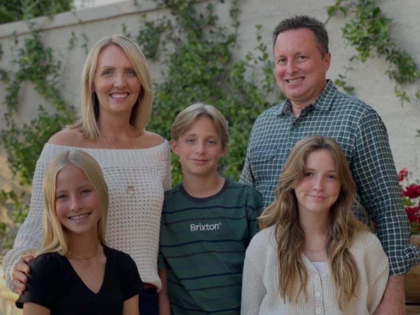 Perdió a sus tres hijos, tuvo trillizos y hoy enfrenta una enfermedad terminal: la historia de Lori Coble