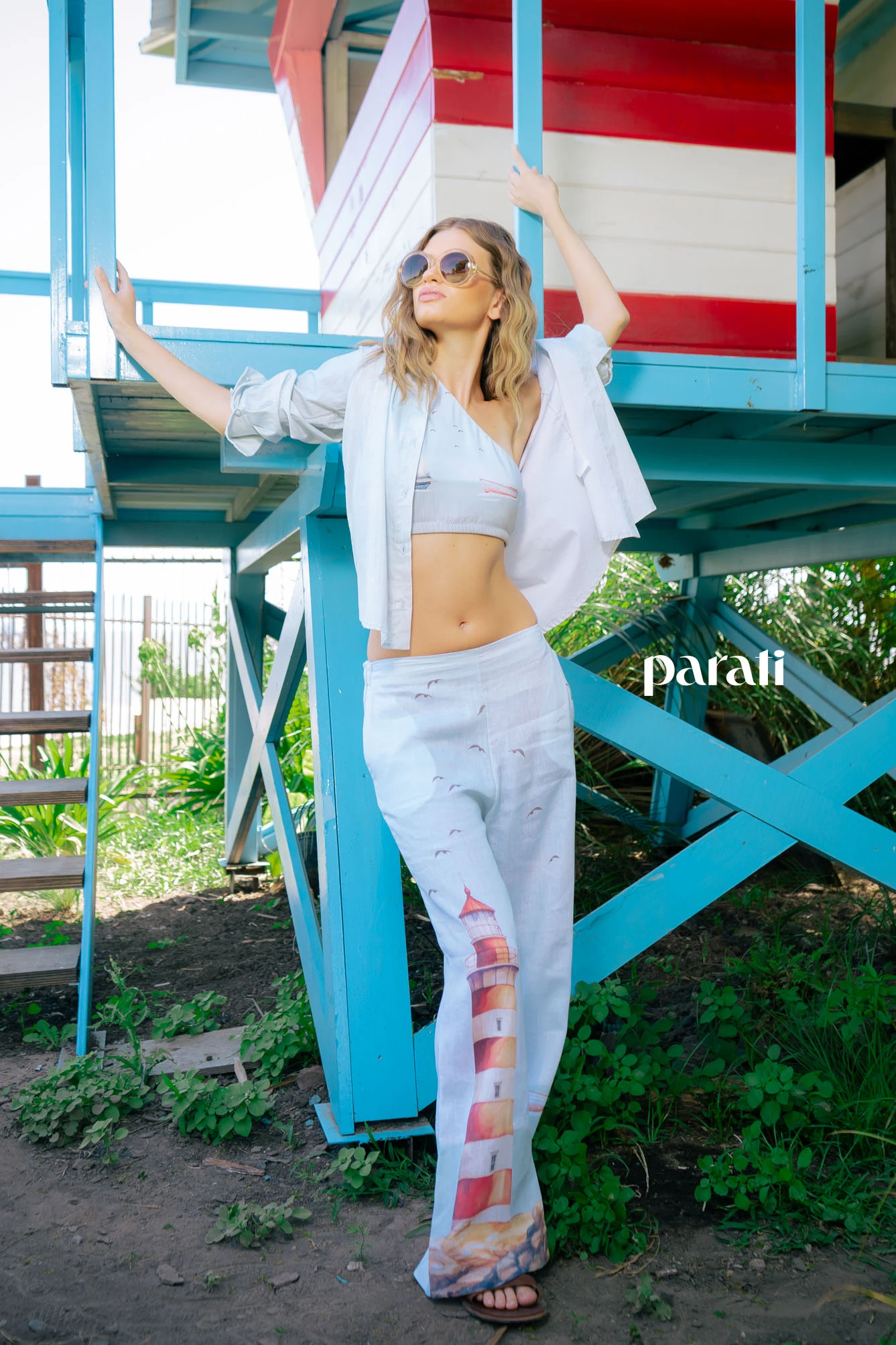 Camisa y pantalón de lino estampado y corpiño ad hoc @solangem.smode, sandalias @vaires.oficial, anteojos de sol @hardem_official.