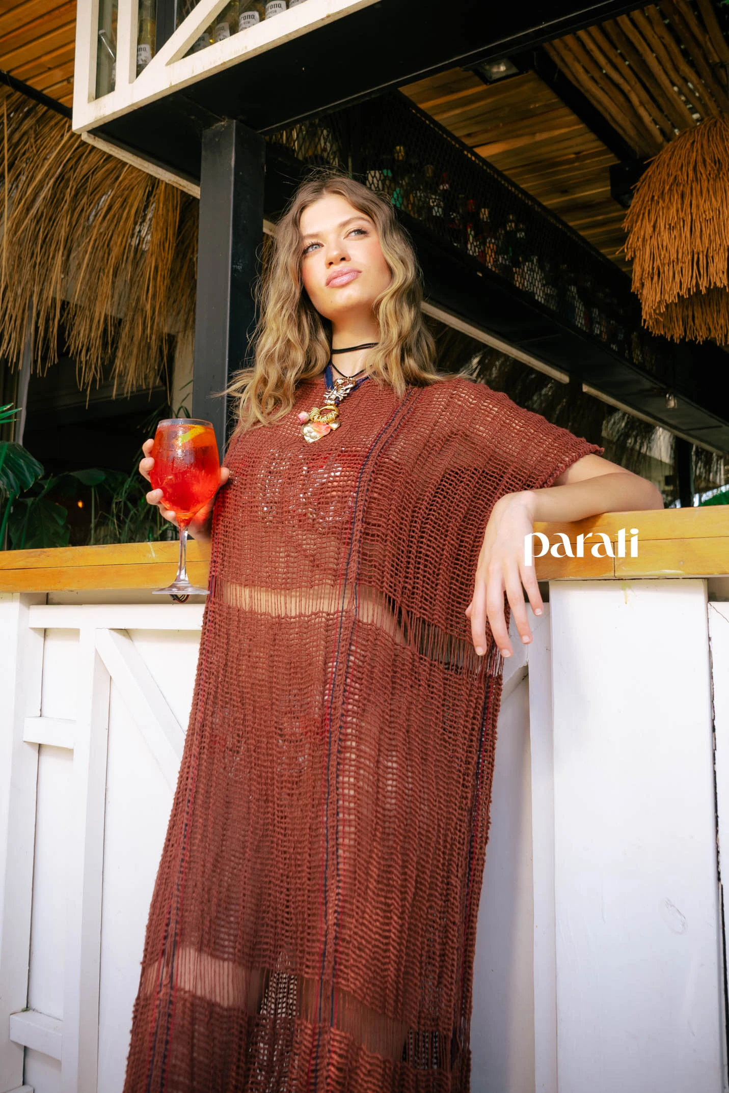 Look 4: Túnica calada @bluesheepba, collares @losvadosdelisen y sandalias de cuero @vaires.oficial.