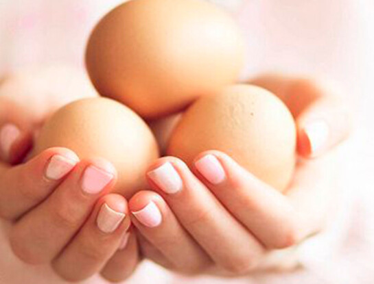 "Real food": por qué la nueva pirámide alimenticia de EE.UU. genera debate entre los cardiólogos