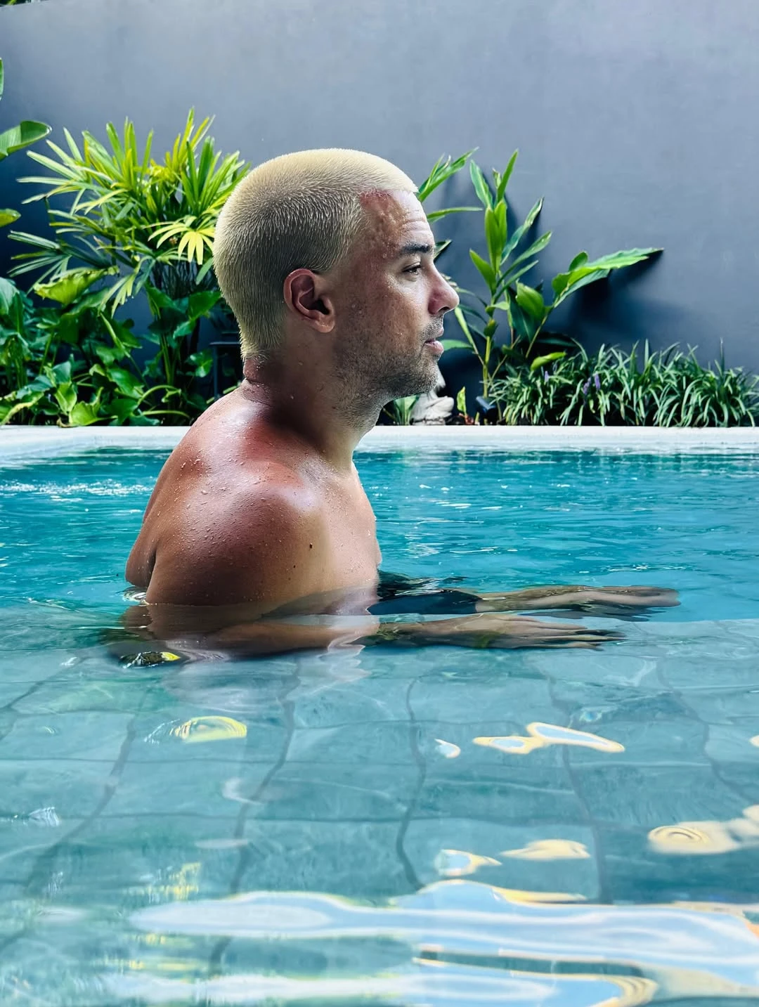 El Chino Leunis y un cambio de look drástico para comenzar 2026: “Animarse es parte de la vida”