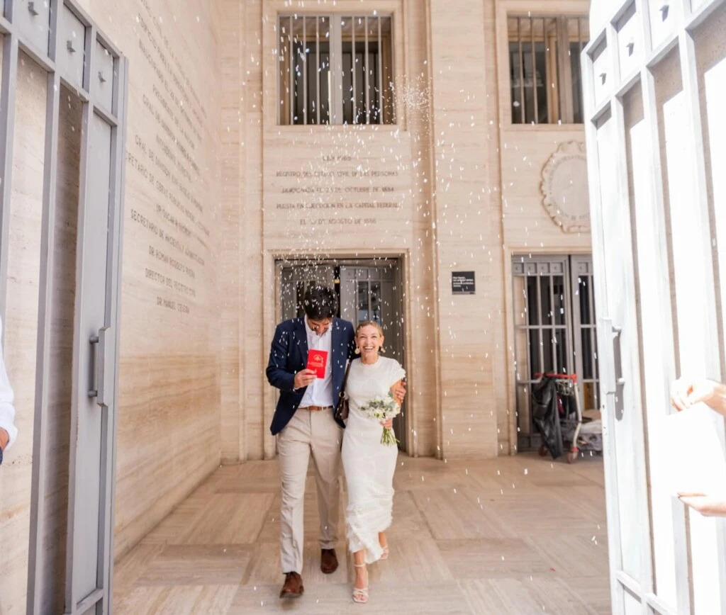 Las fotos del casamiento de Bautista Lena, el hijo de Reina Reech, y la polémica por la ausencia de Juana Repetto