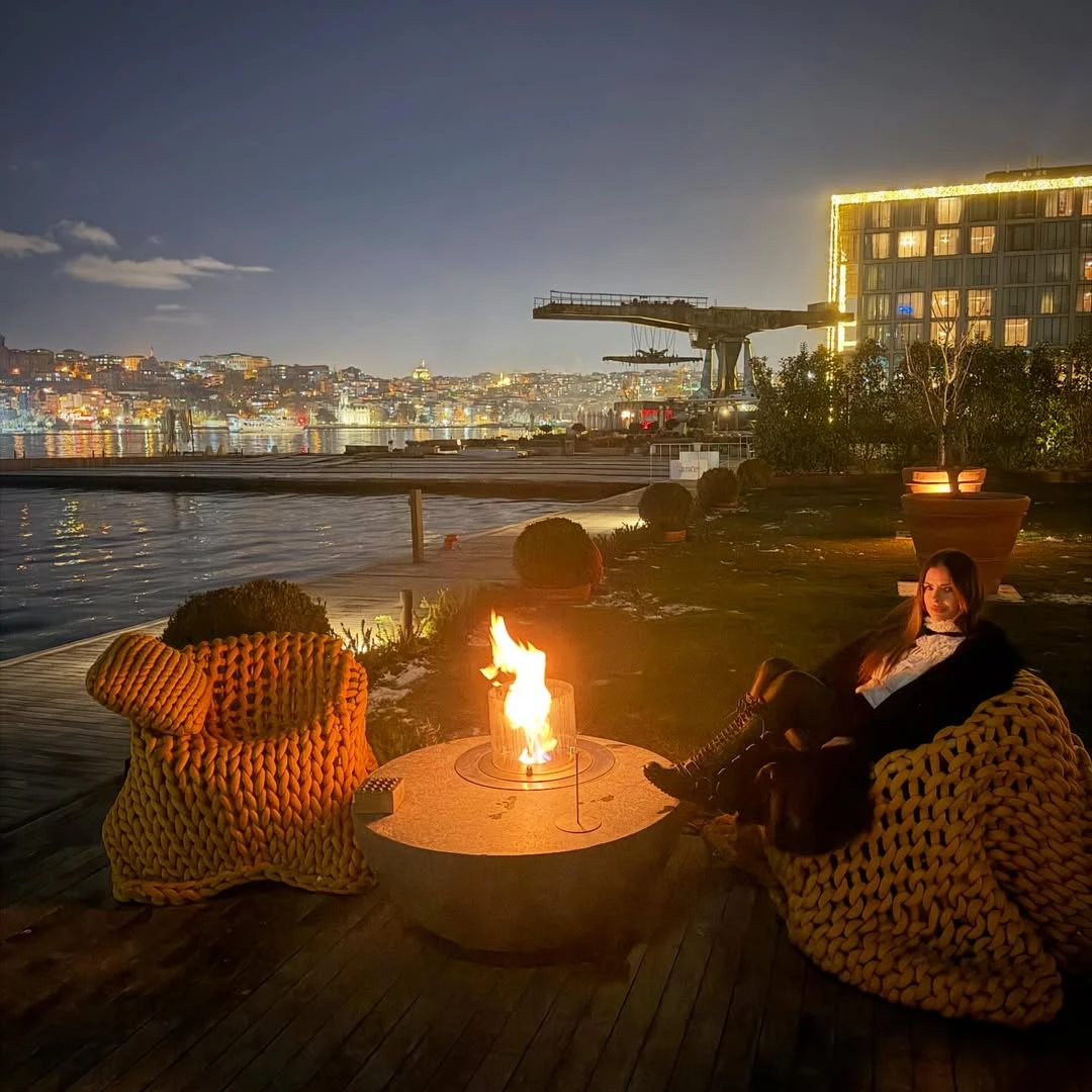 La China lució además una campera de pelo sintética. Fotos: IG. 