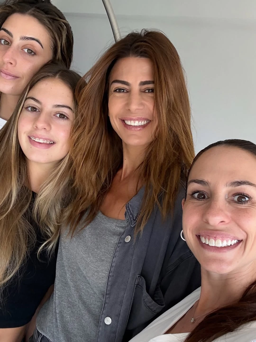 Así es el tratamiento de skincare personalizado que elige Juliana Awada para cuidar su piel en verano