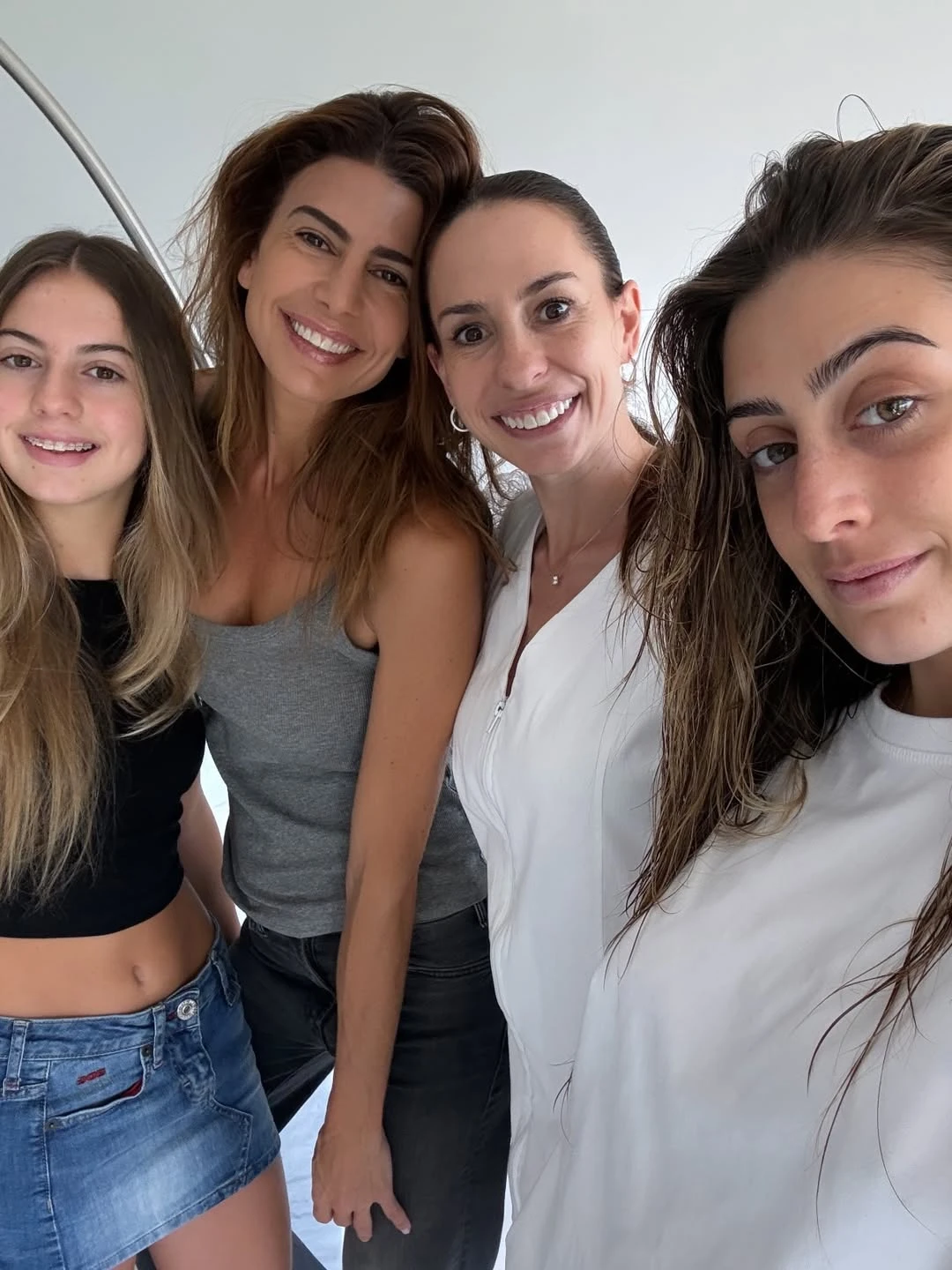 Así es el tratamiento de skincare personalizado que elige Juliana Awada para cuidar su piel en verano