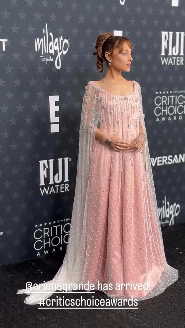 Ariana Grande.