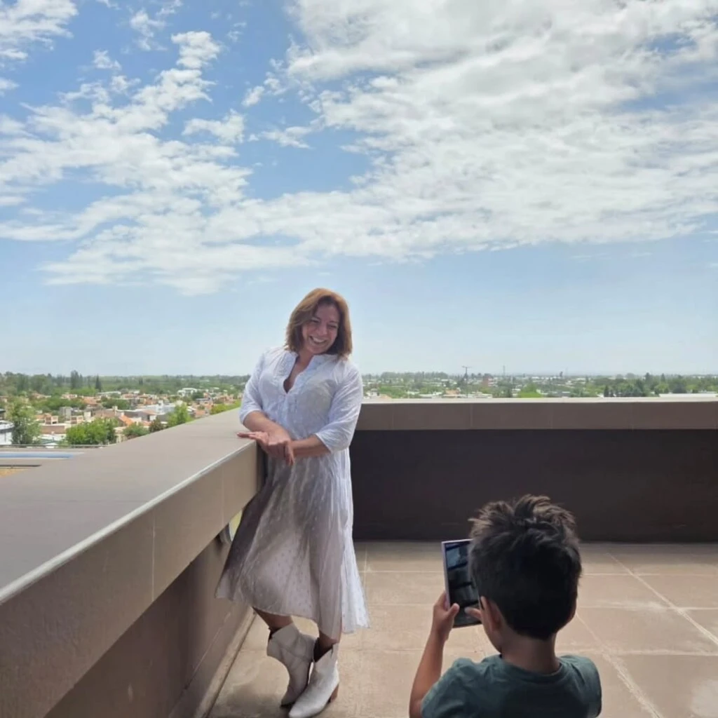 La producción de fotos de Lizy y su hijo, Tati. Foto: IG