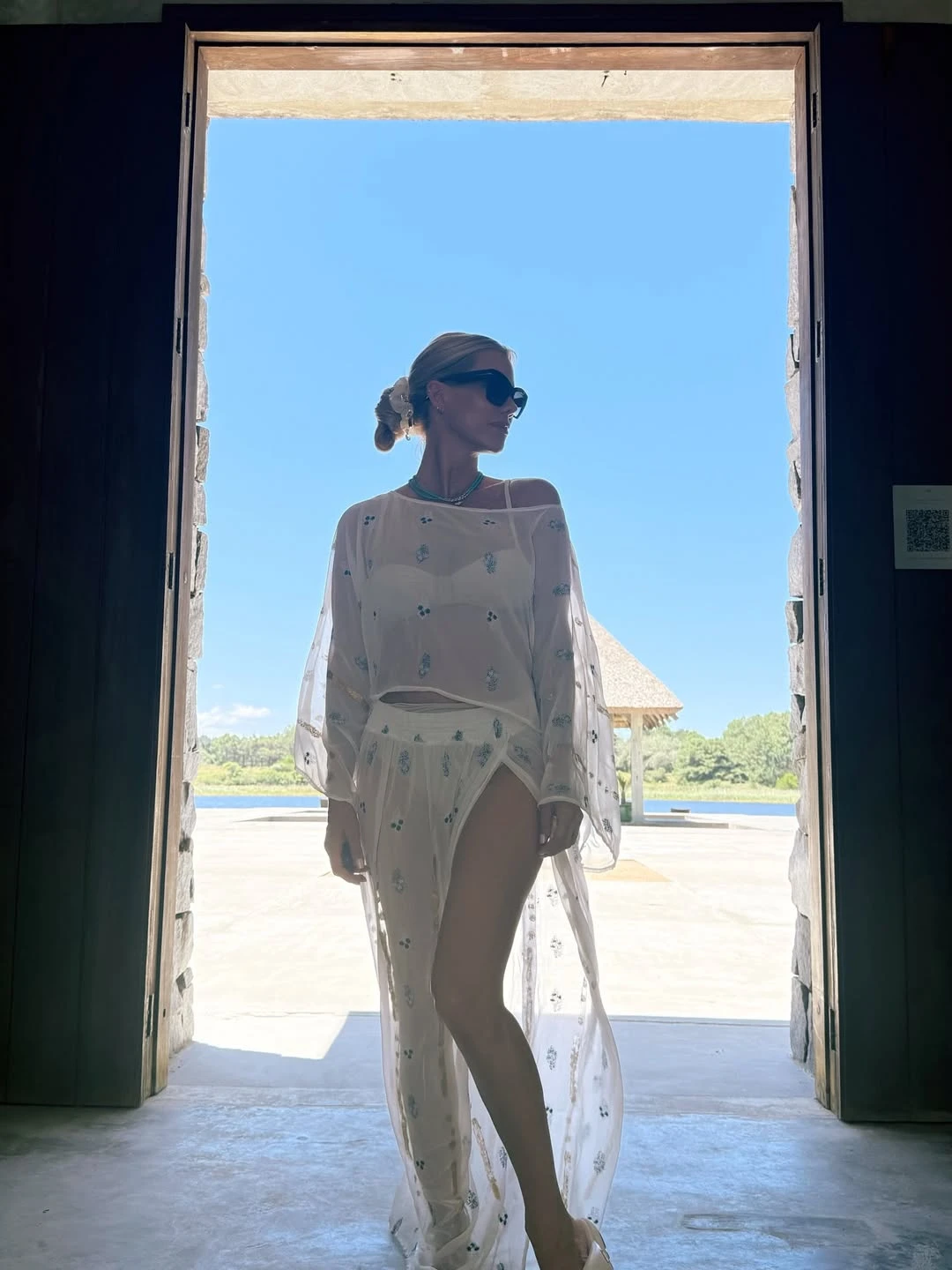 Nicole Neumann, moda verano, looks de playa, transparencias, tendencias 2026, celebrities