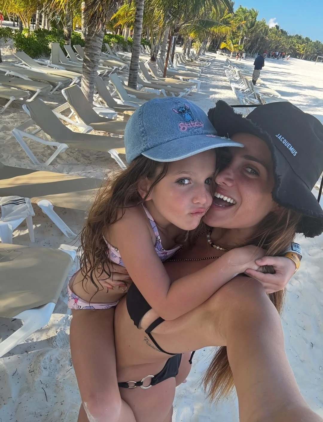 El cumpleaños de Francesca, la hija de Cami Homs y Rodrigo de Paul