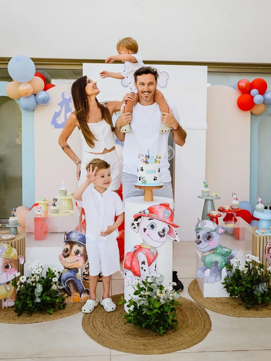 Así fue el cumpleaños de Noah, el hijo mayor de Pico Mónaco y Diana Arnopoulos: fiesta temática, torta soñada y looks en total white