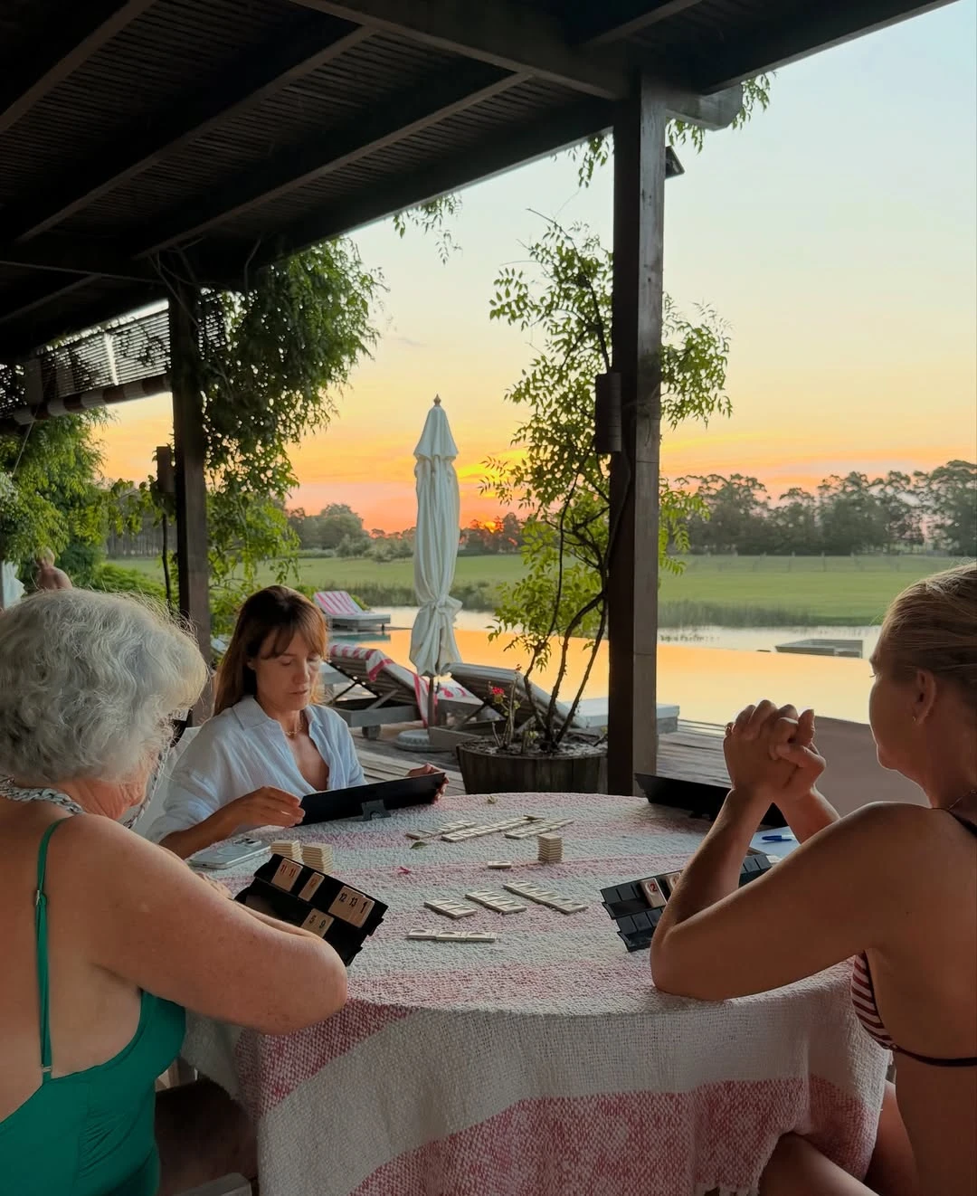 La casa se caracteriza por estar rodeada de un entorno natural. Fotos: IG.