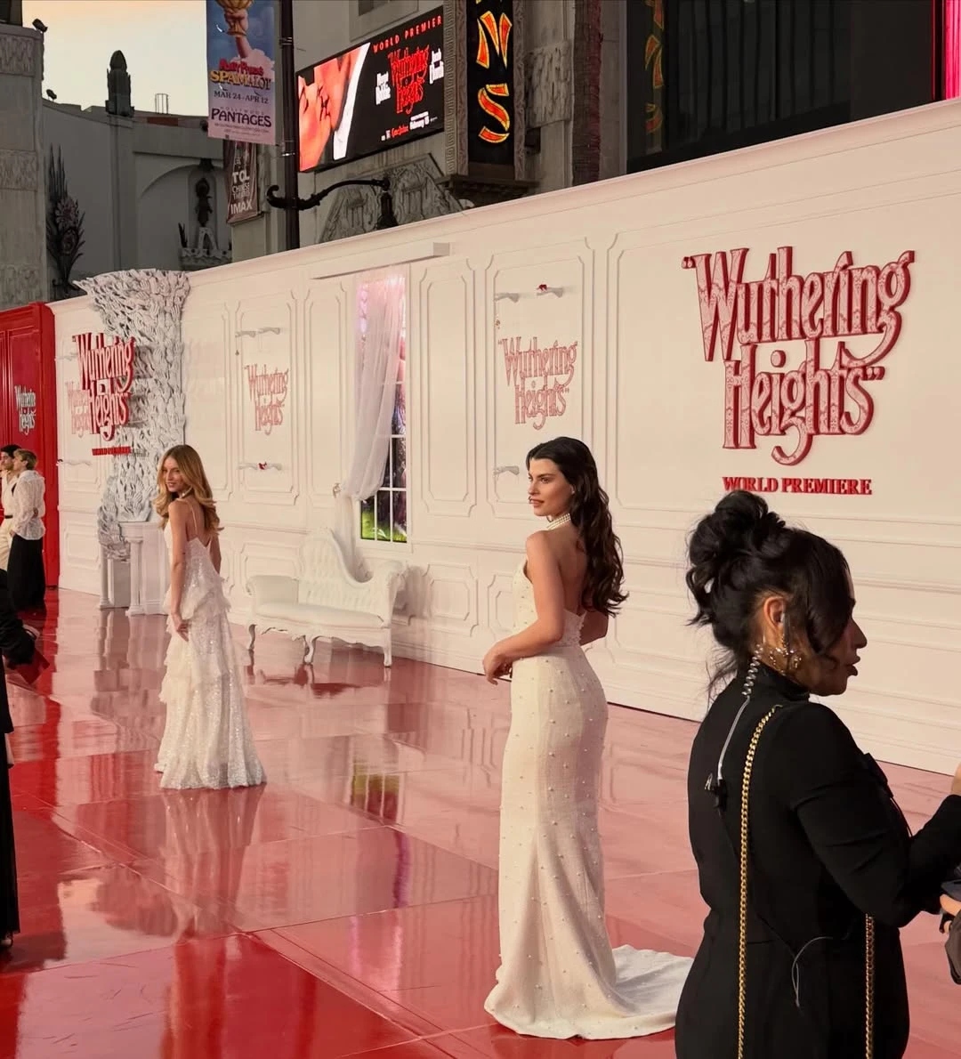Agustina Palma, la actriz argentina que brilló en la alfombra roja de Cumbres borrascosas